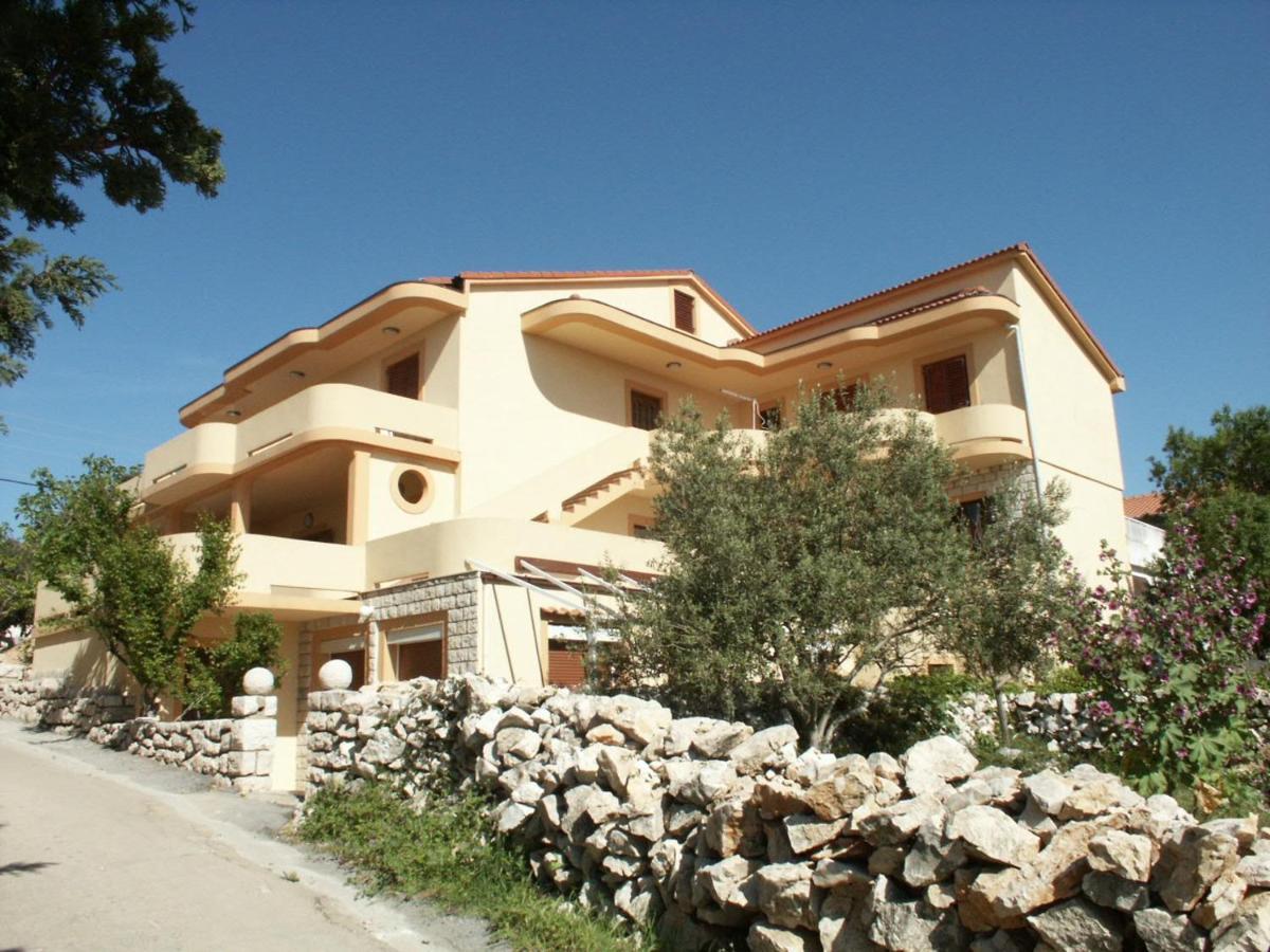 Apartments By The Sea Mandre, Pag - 4095 Kolan Exterior foto