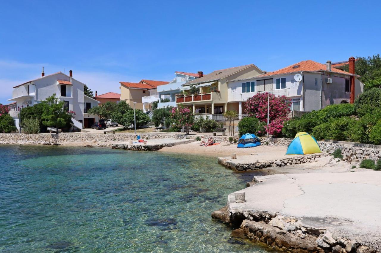 Apartments By The Sea Mandre, Pag - 4095 Kolan Exterior foto